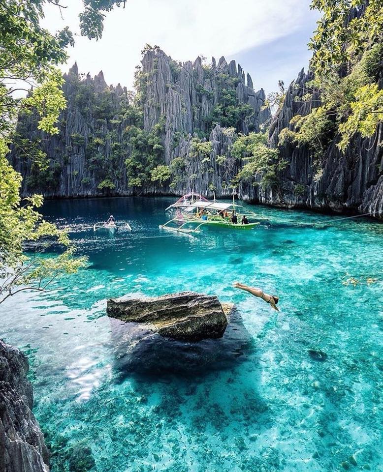 Crystal clear waters of Coron, Palawan