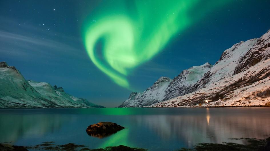 norway-northern-lights.adapt.945.1.jpg