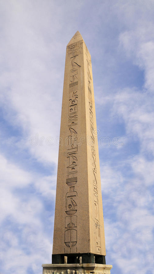 ancient-egypt-obelisk-18124944.jpg