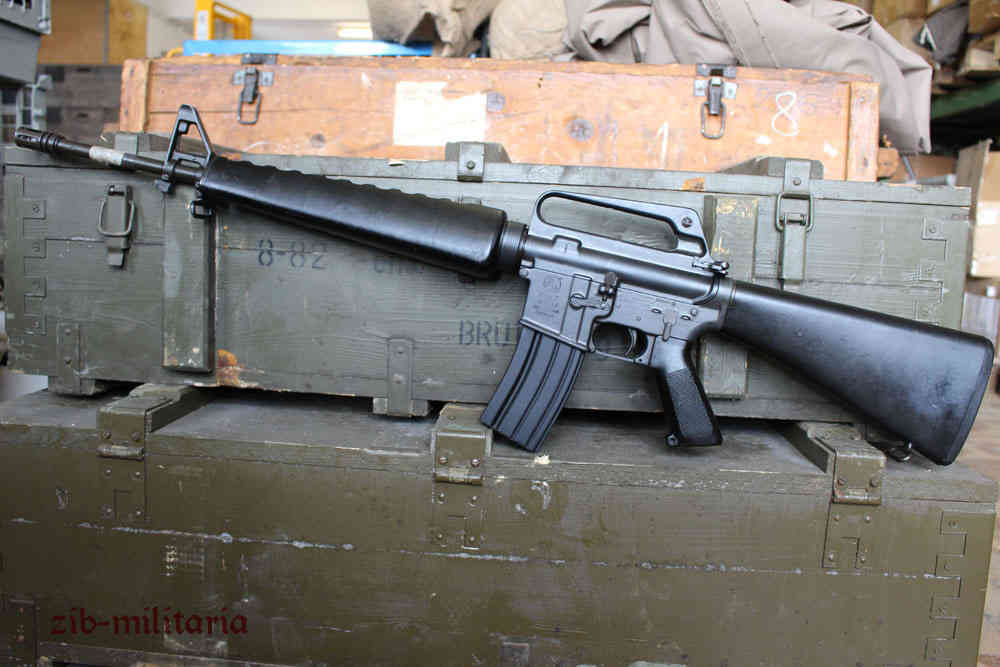 M 3 14 m 16 28. Штурмовая винтовка м16. Винтовка m16a1. Штурмовая винтовка Colt m16a4. M16a1.