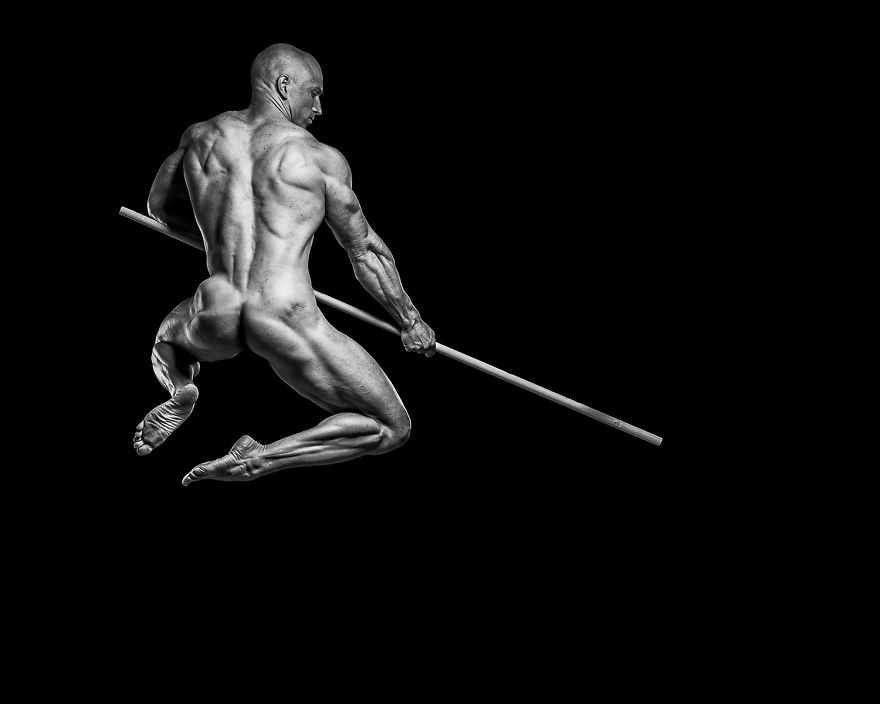 strength_flexibility_power_of_human_body_portraits_mark_ruddick_05.jpg