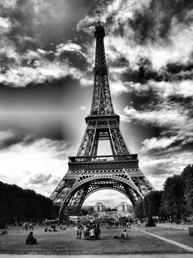 Black And White Eiffel Tower Steemit
