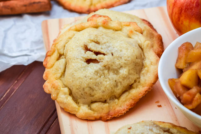 Apple Cinnamon Hand Pies..jpg