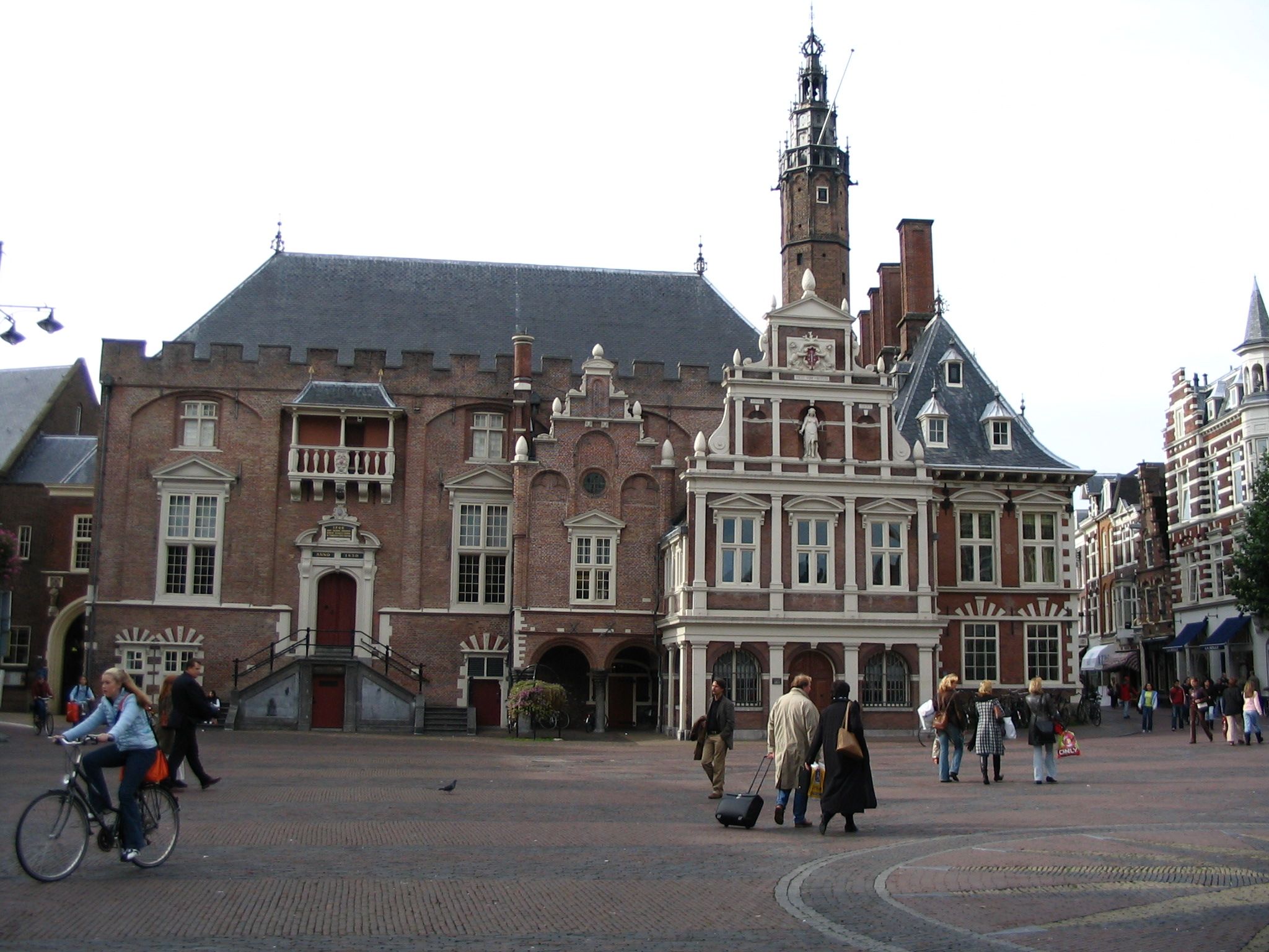 Grote-Markt-Haarlem-vlakbij-Relaxed-Slapen-en-Vergaderen-Haarlem-2-2.jpg