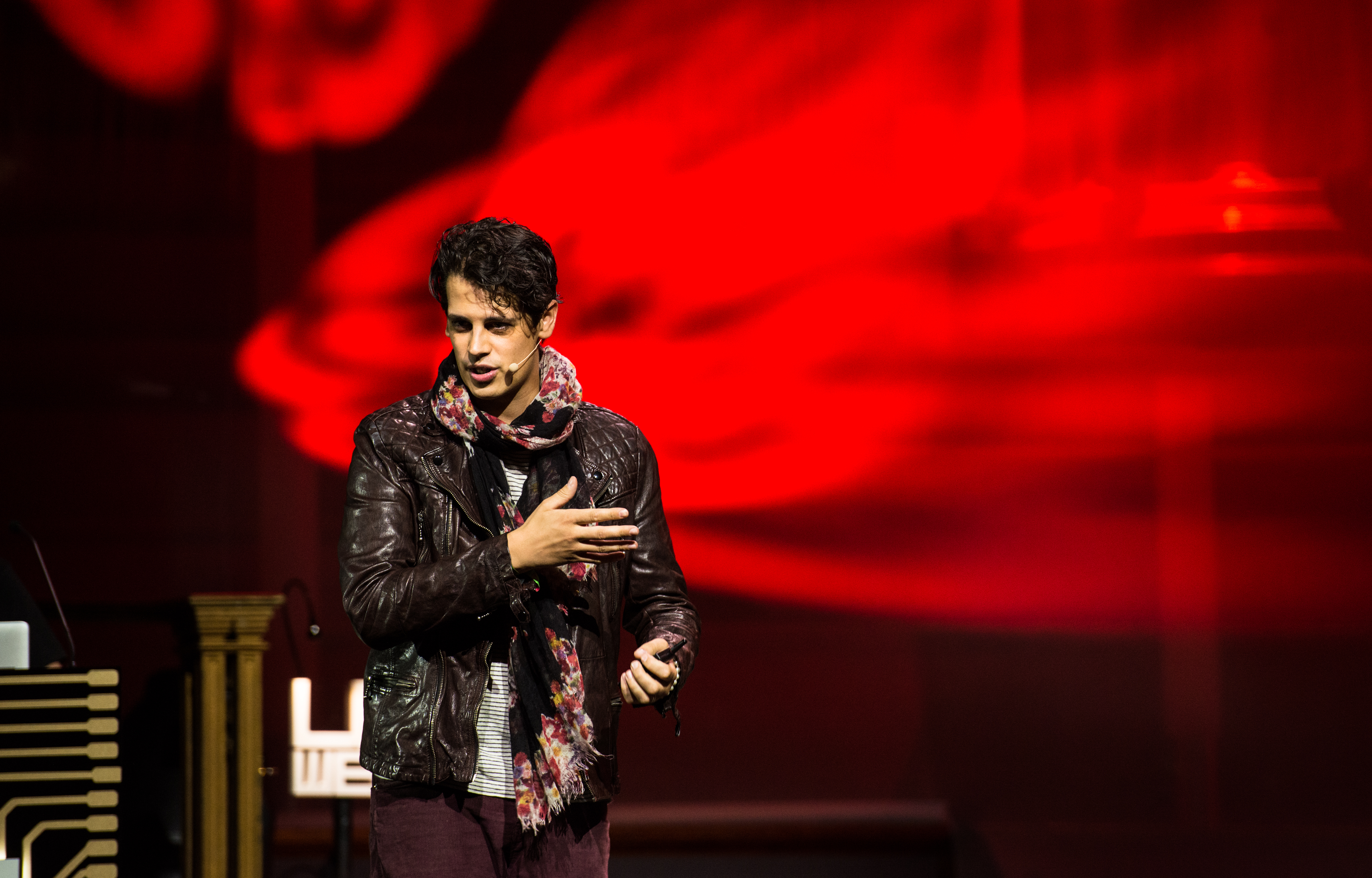 Milo_Yiannopoulos_Methodist_Central_Hall_Westminster_London_June_2013.jpg