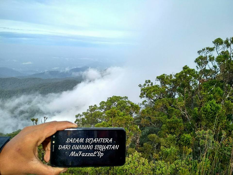 gunung si buatan medan.jpg