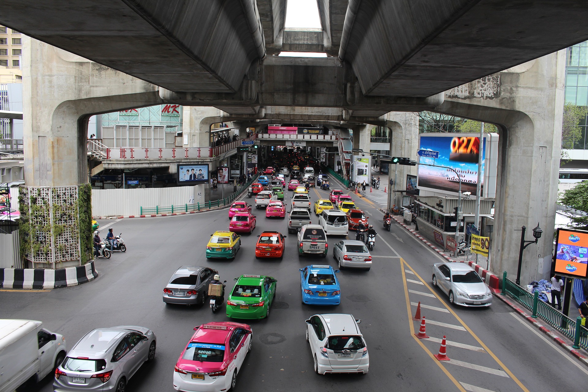 bangkok-2646997_1920.jpg