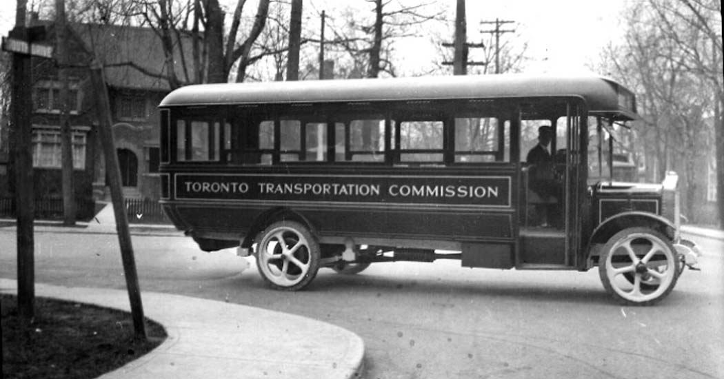 TTC_Bus_in_1923.jpg