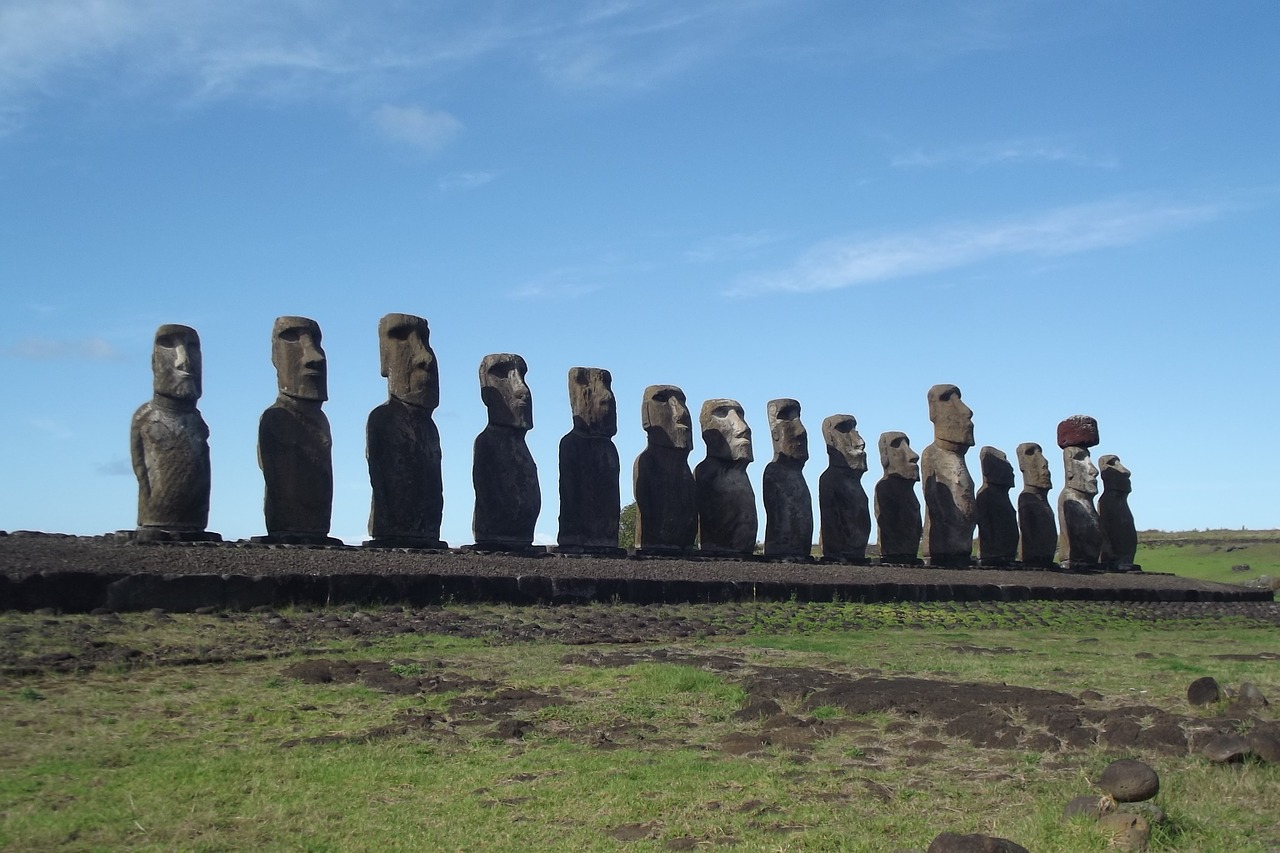 easter-island-839892_1280.jpg