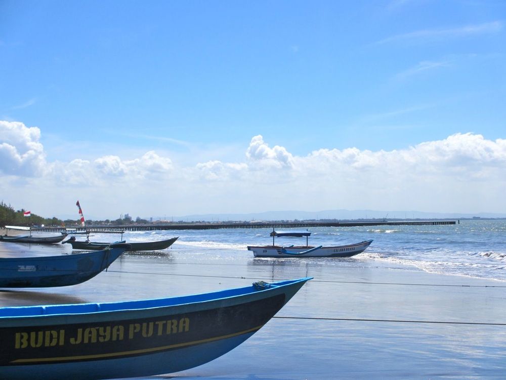 Pantai-teluk-penyu.jpg