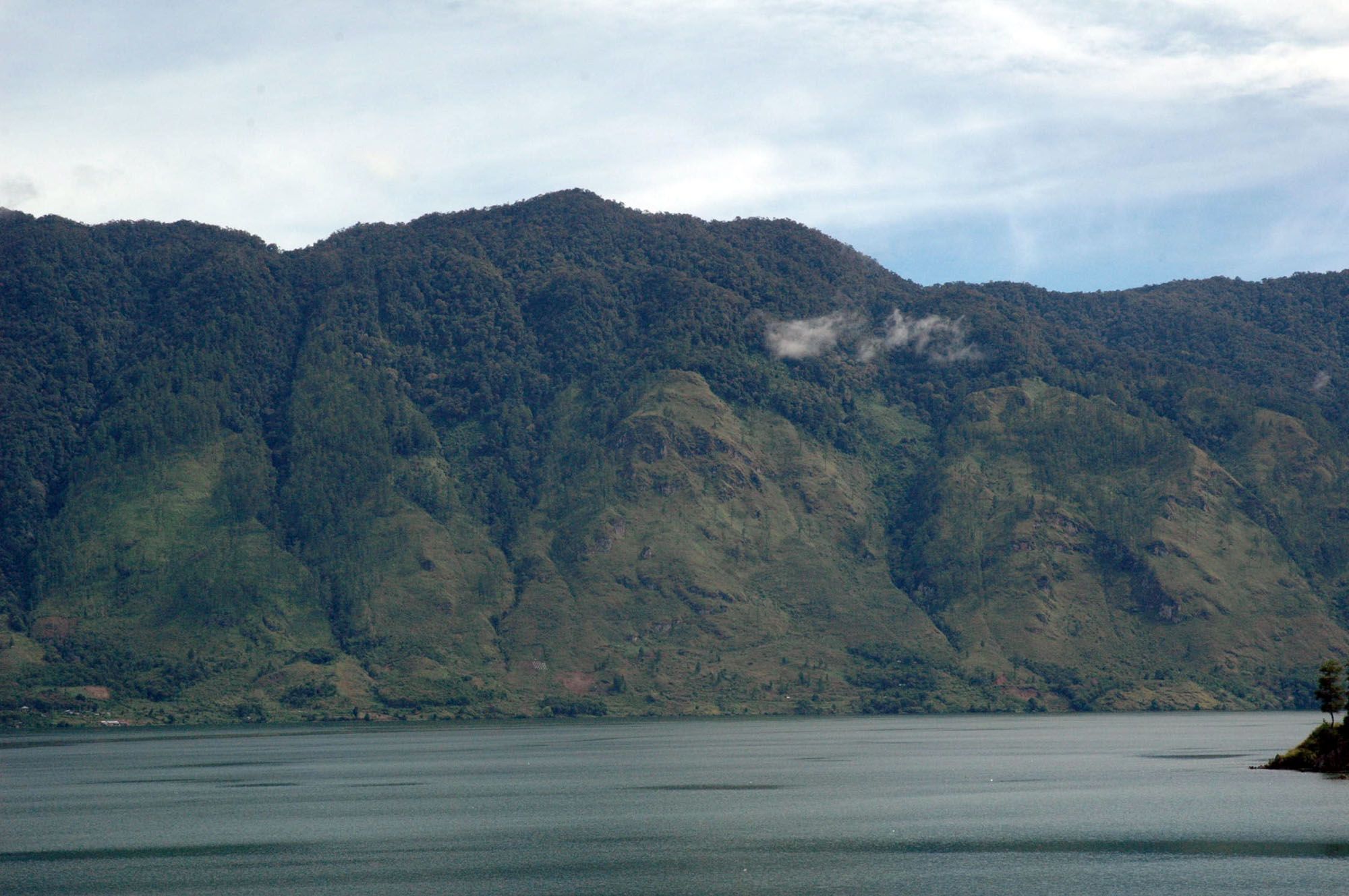 Danau dan Gunung Menyatu@ayijufridar.jpg