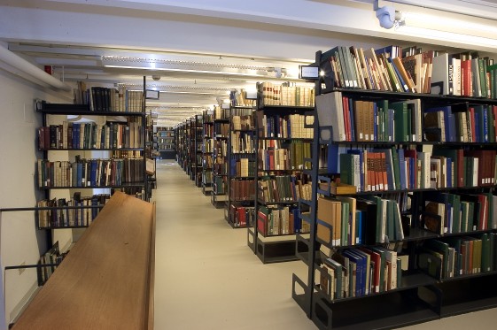 LibraryCapone8October2007062.jpg