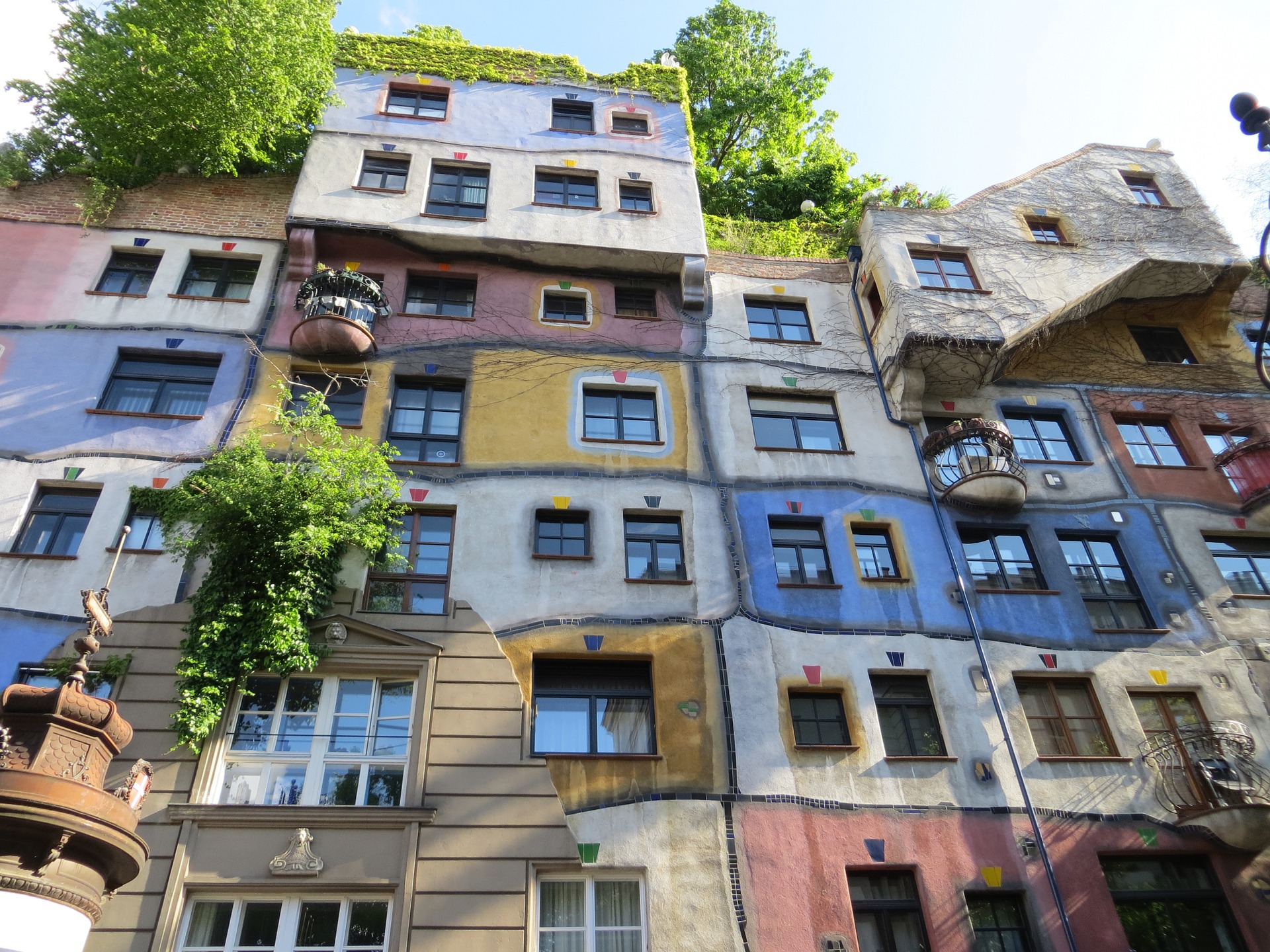 hundertwasser-1276544_1920.jpg