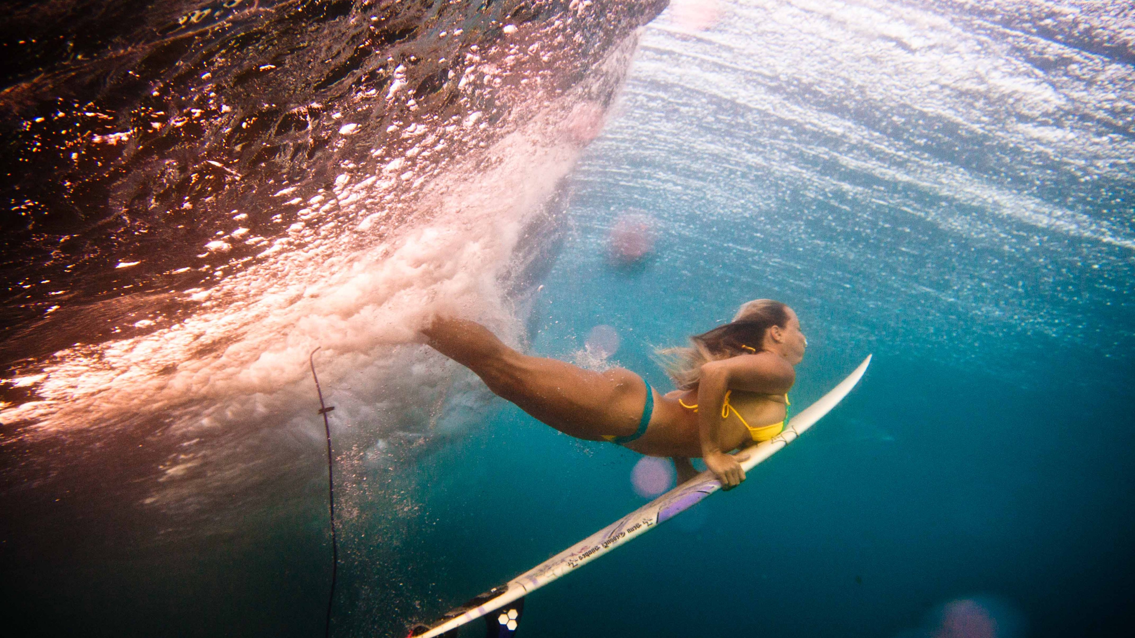 surfing-3840x2160-girl-duck-dive-sea-underwater-11221.jpg