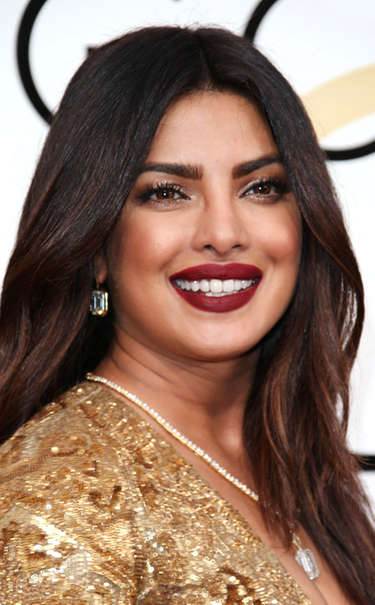 rs_634x1024-170108183249-634.Priyanka-Chopra-Best-Beauty-Golden-Globes.jl.010917.jpg