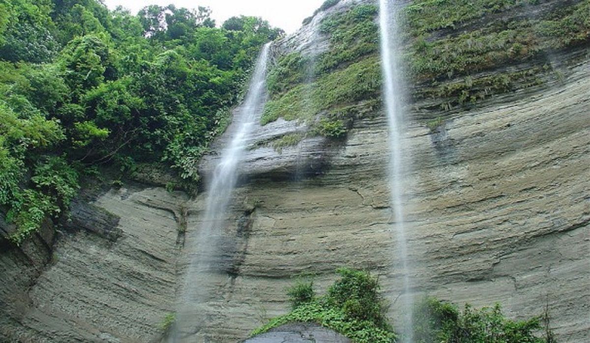 Shuvolong_Waterfall-Photo-By-Mirza-Salman-Hossain-Beg1-626x365.jpg