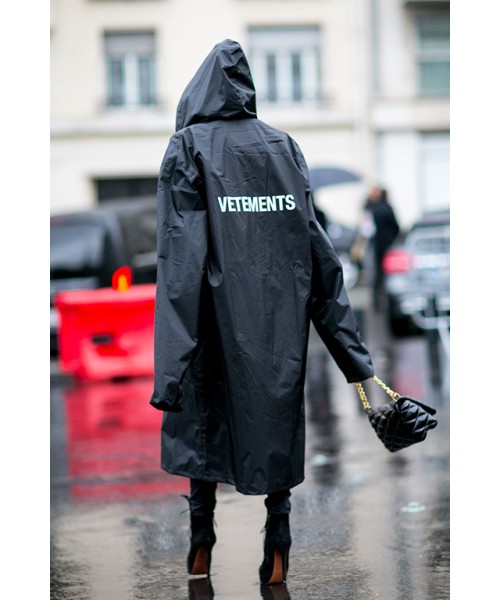 640-vetements-raincoat-paris.jpg