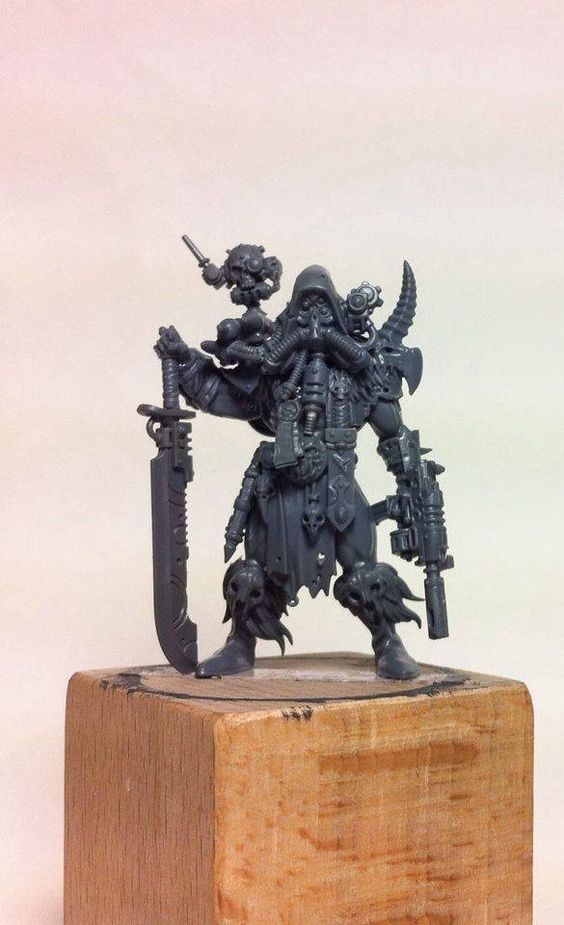 shadespire barbarian with skiitari parts and a death watch falchion conversion.jpg