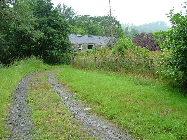 Secluded_Crofthouse_-_geograph.org.uk_-_212151.jpg