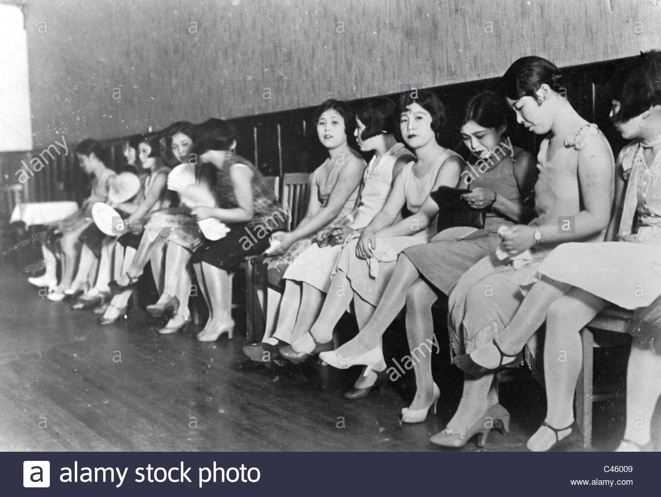 prostitutes-in-shanghai-1931-C46009.jpg