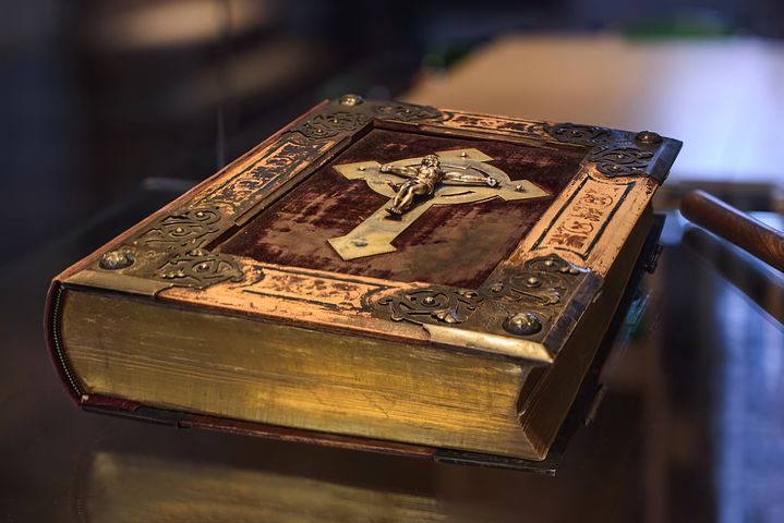 book-3086480__480.jpg