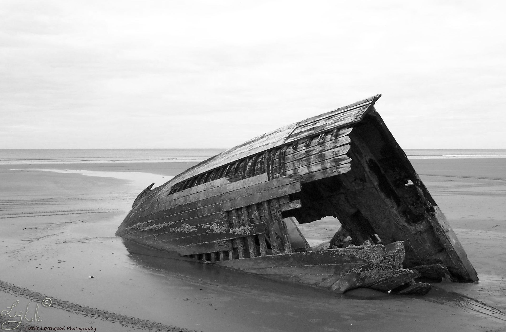 Boat on a beach for upload.jpg