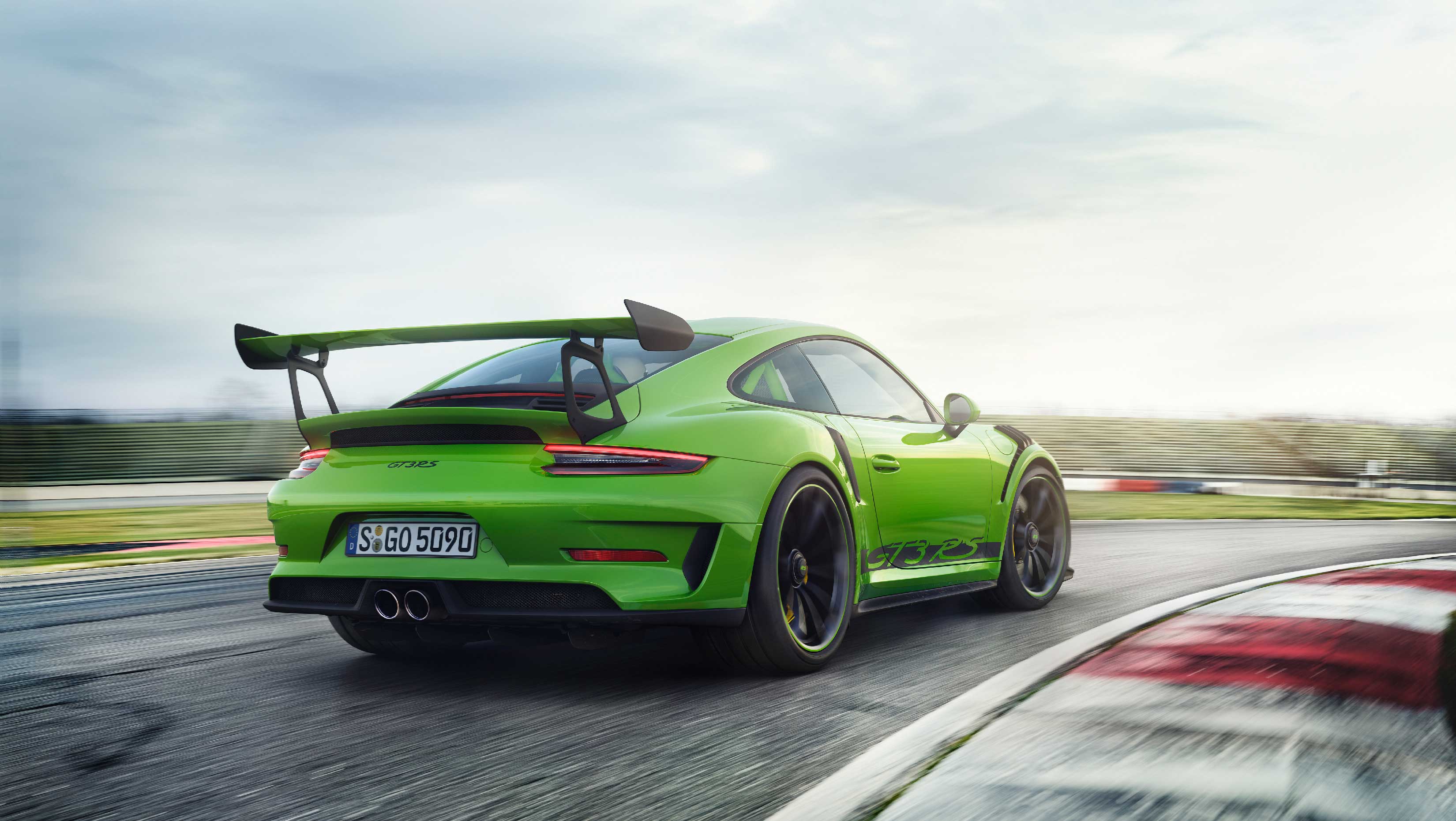 437243_911_gt3_rs_2018_porsche_ag.jpg