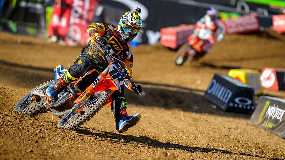 2016-Anaheim-Two-SX-Race-Day-Live.jpg