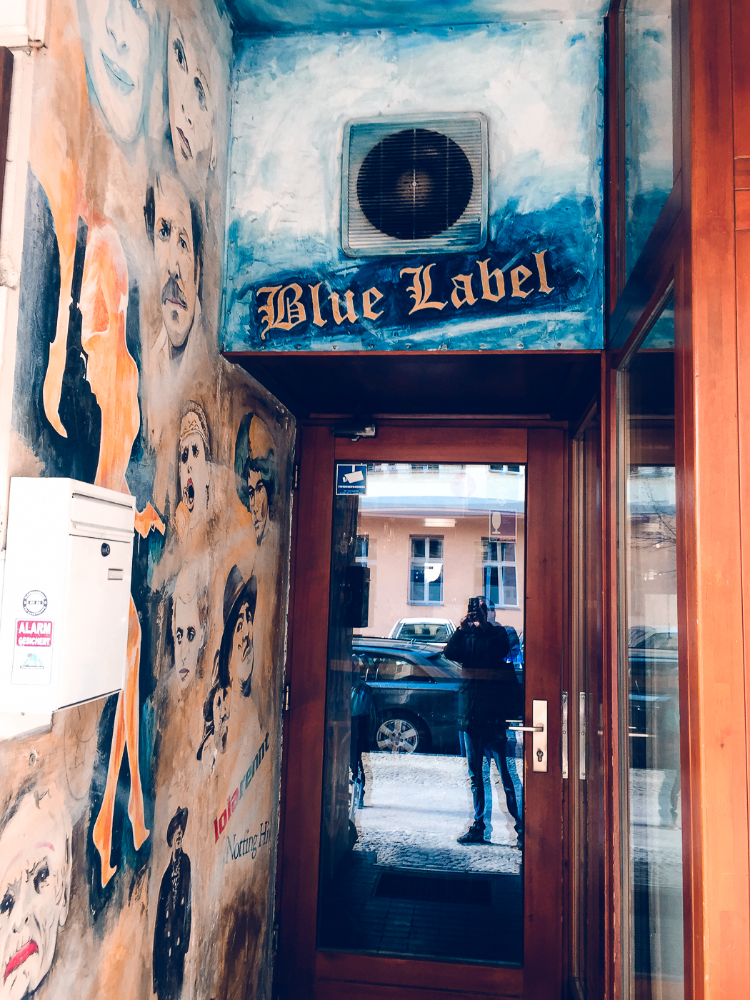 blue-label-2.jpg