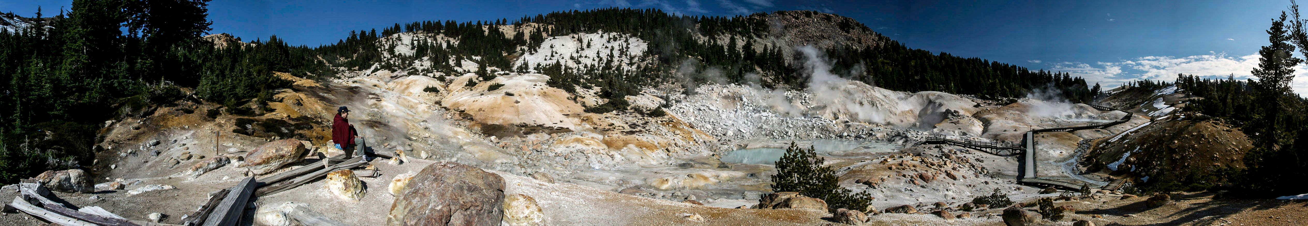 bumpass-hell-lassen-volcanic-national-park-california[1].jpg