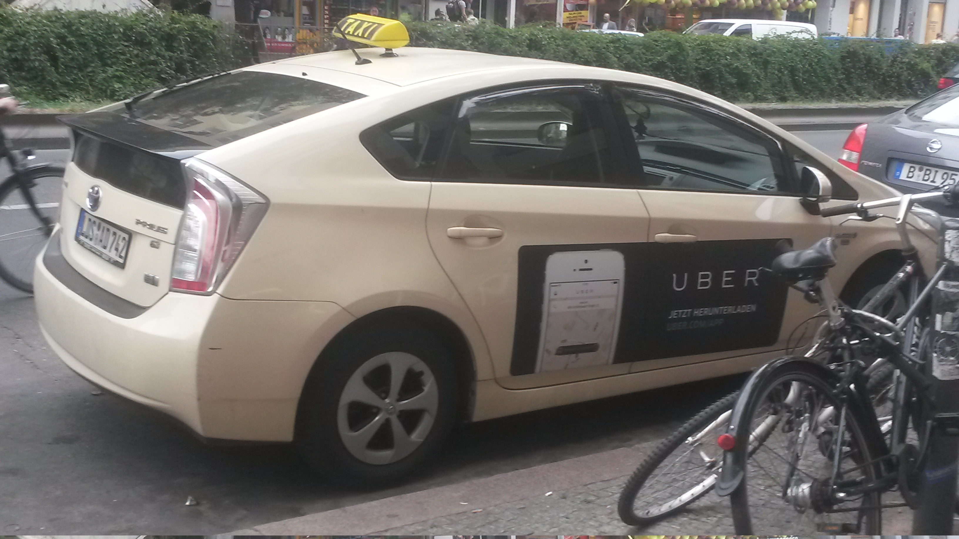 Uber-Taxi-Berlin.jpg