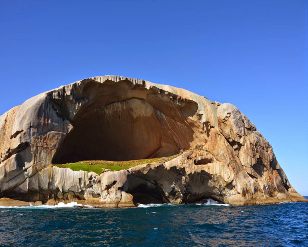 jeg er sulten Anholdelse Rektangel Cleft Island, Australia - One of natures many wonders — Steemit