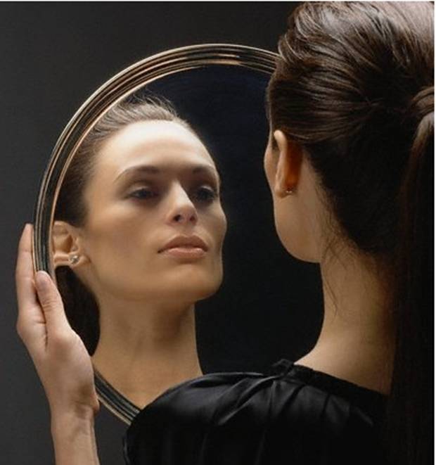 Mujer Espejo.jpg