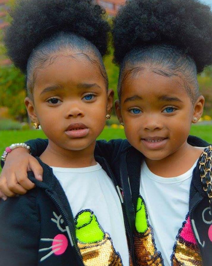 See Adorable Twin Girls Who Have The Internet Going Nuts 