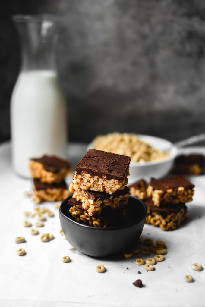 4-Ingredient Peanut Butter Chocolate Cereal Bars..jpg