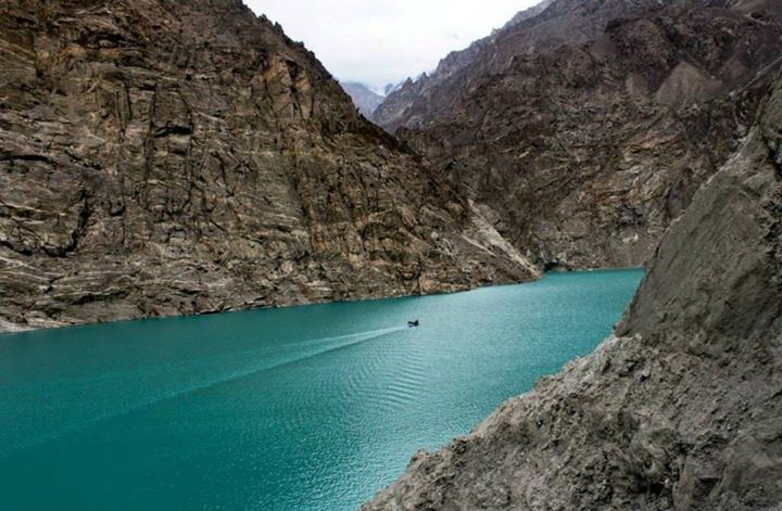 Attabad-Lake-Hunza.jpg