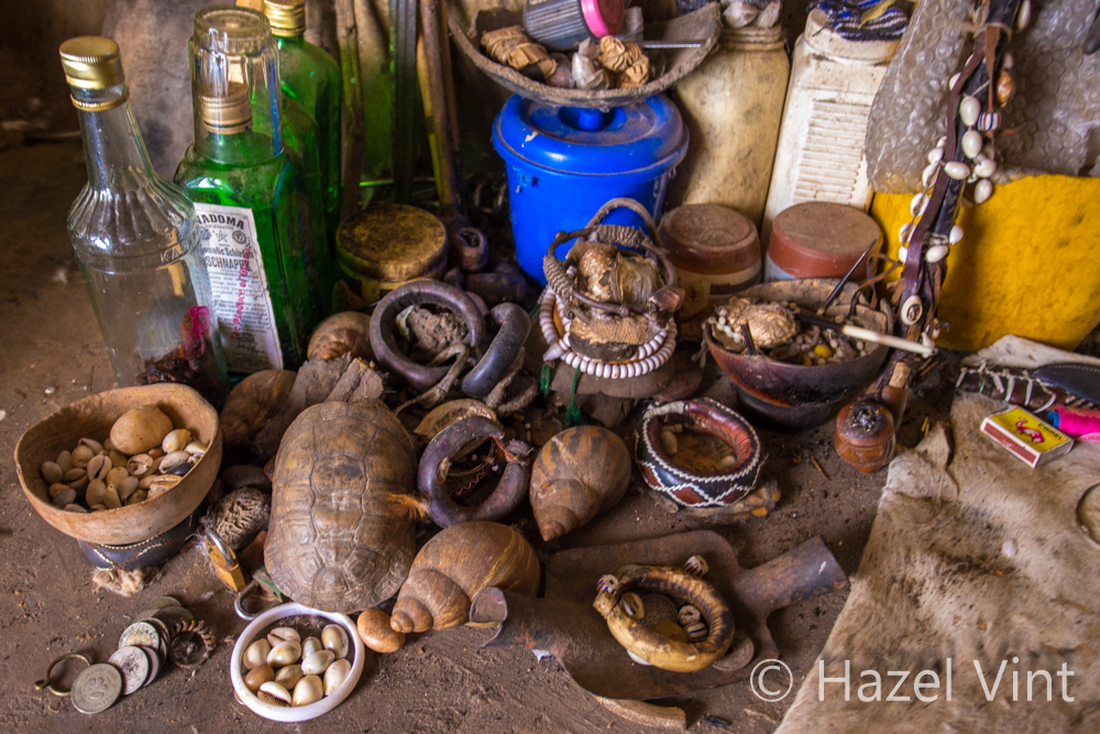 traditional-healer-herbalist-witchcraft-spirits-roots-medicine-bongo-northern-ghana-uppereastregion-gmh-ghanamedicalhelp-alternative-hazel-vint-photography-hazey-west-africa-31.jpg