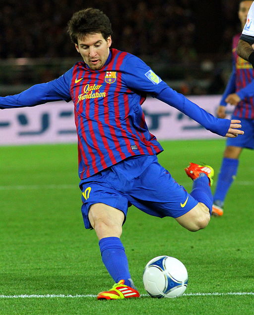 512px-Lionel_Messi_Player_of_the_Year_2011.jpg