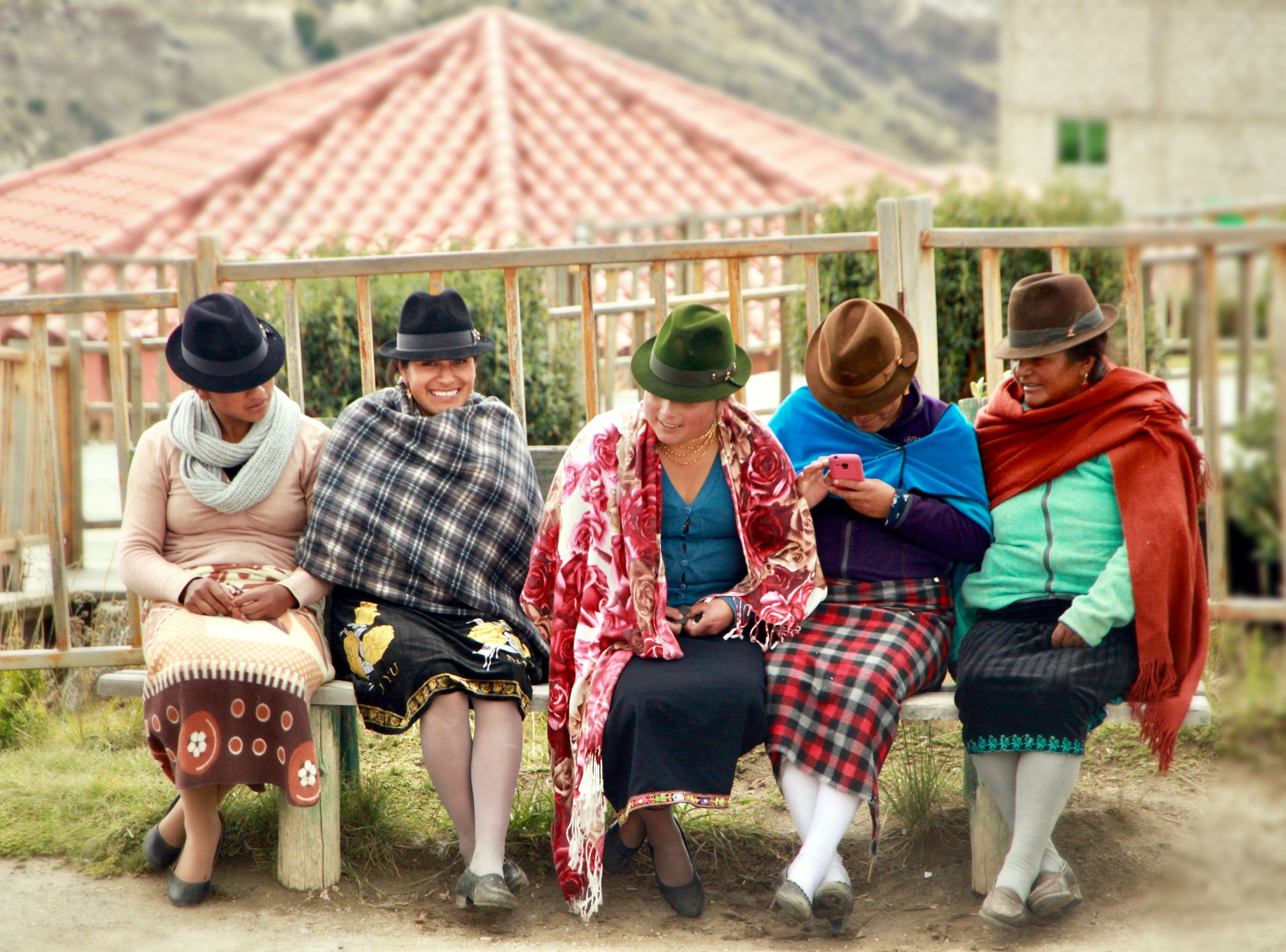 #16 厄瓜多尔火山湖村的原住民 🇪🇨  Kichwa Women in Ecuador