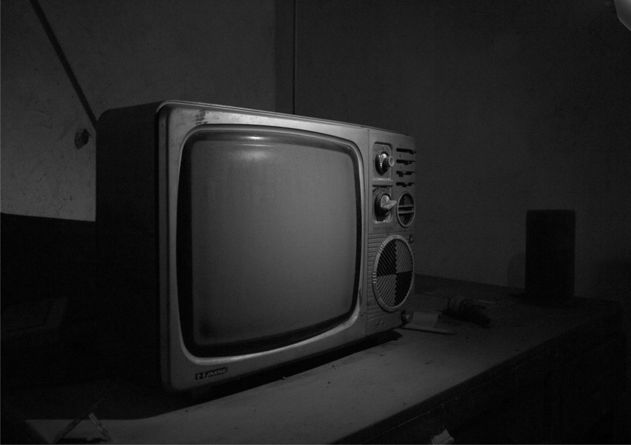 Black and White tv pix.jpg