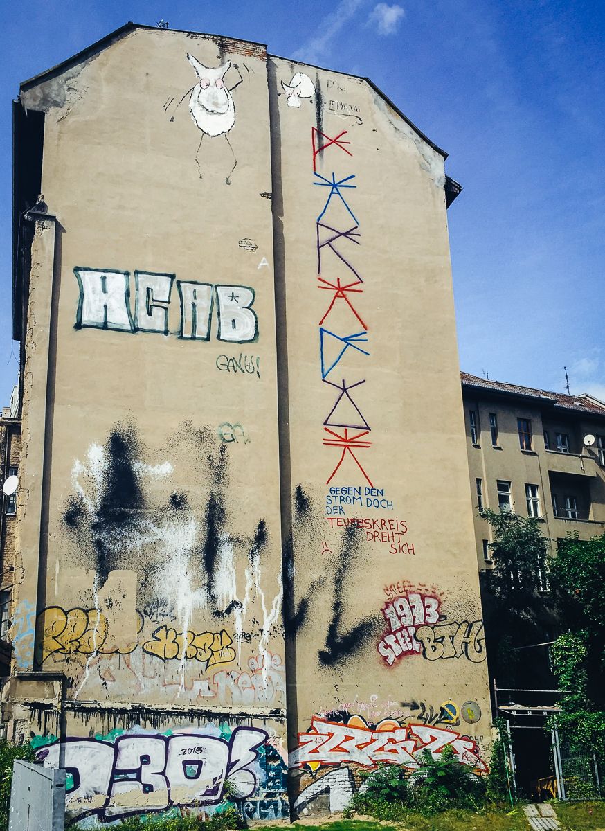 Berlin-Street-Art-and-Graffiti-7.jpg