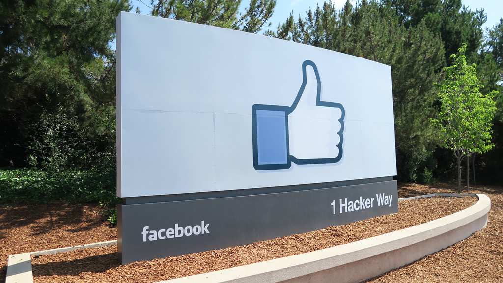 Facebook HQ by Isriya Paireepairit via Flickr CC.jpg