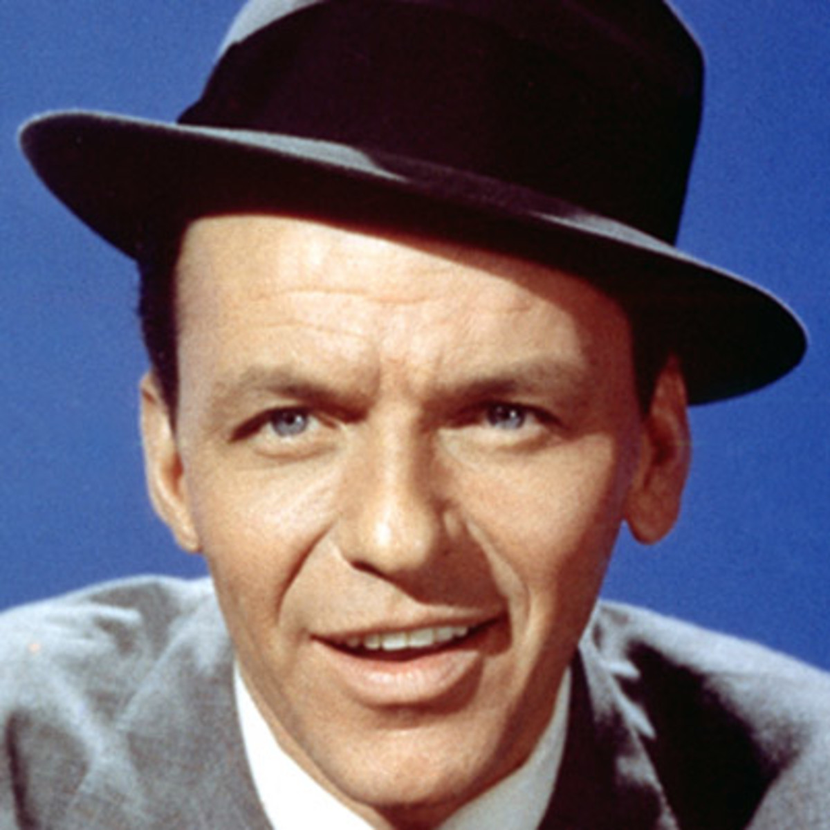 unilight frank-sinatra-9484810-3-402.jpg