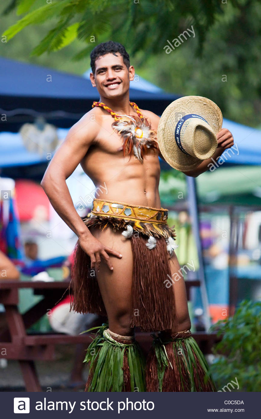 traditional-polynesian-dancer-on-rarotonga-in-the-cook-islands-in-C0C5DA.jpg