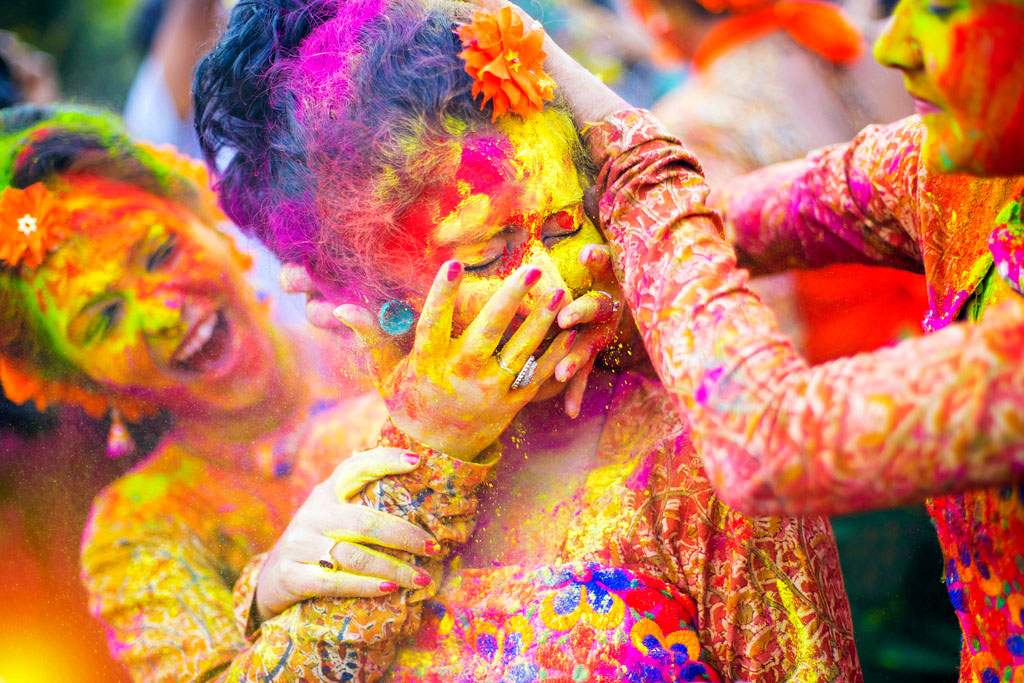 holi-image-3-big.jpg