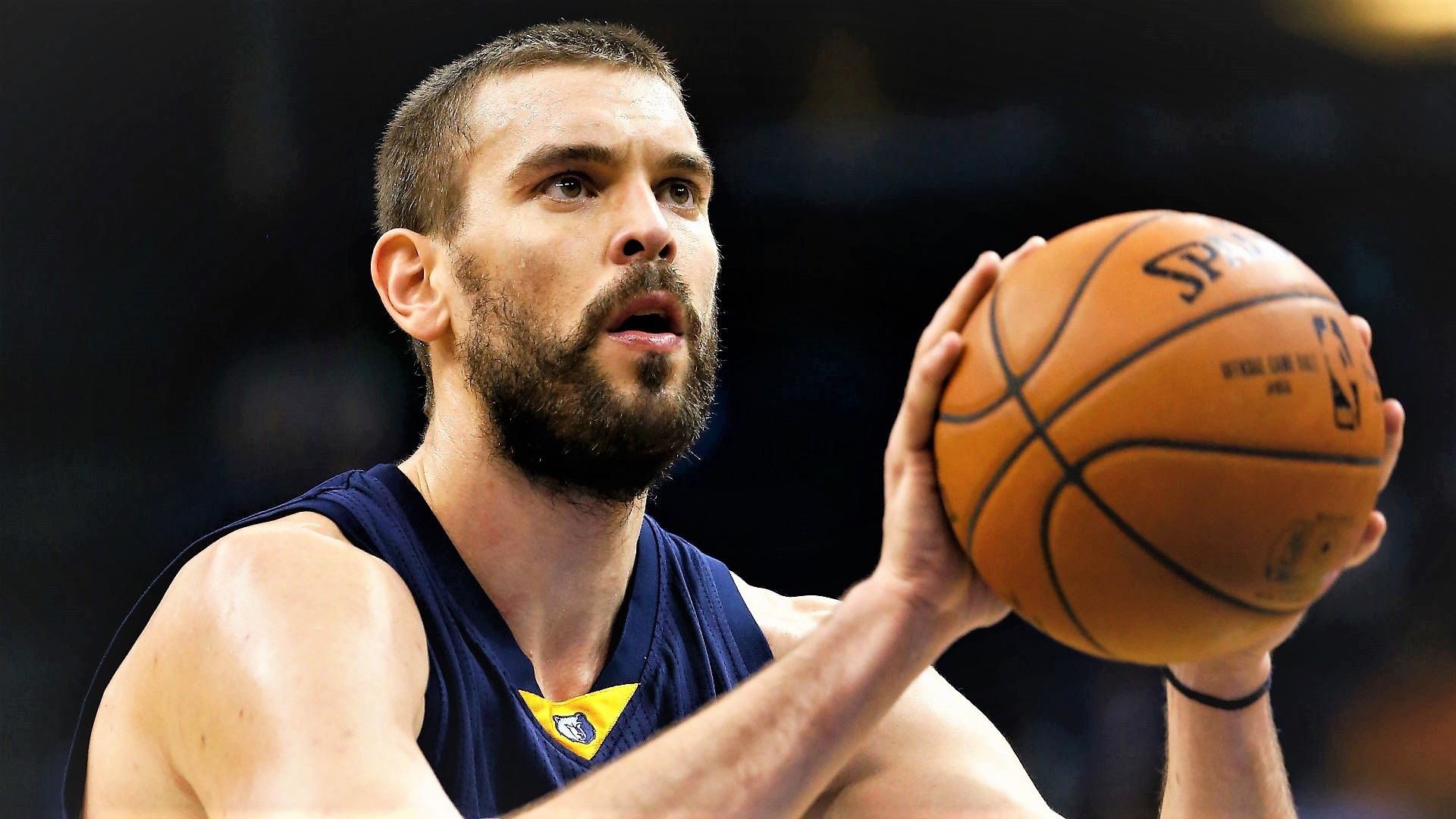 Стали баскетболистами. Marc Gasol Memphis Grizzlies. Братья Газоль баскетбол.