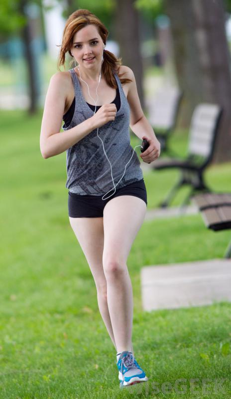 woman-in-gray-shirt-and-black-shorts-running.jpg