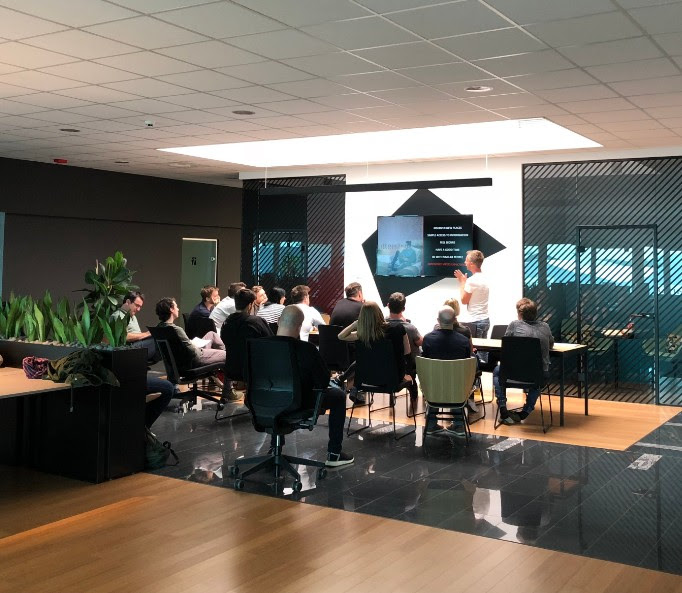 Nosso primeiro V-Hackathon .