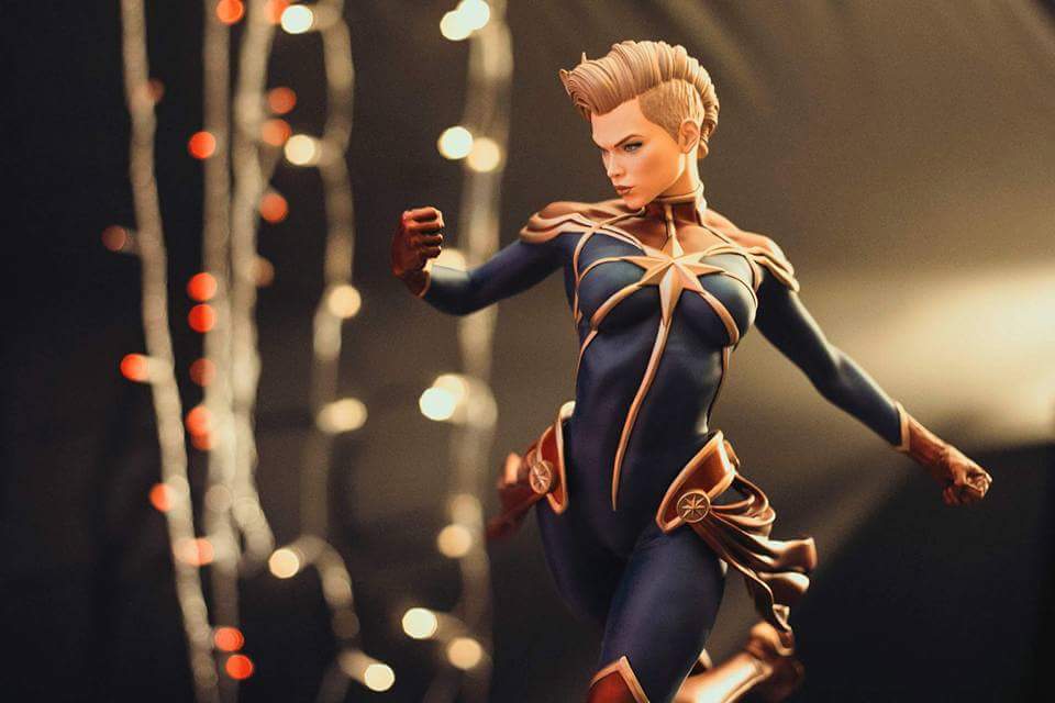 Captain Marvel Premium Format Statue by Sideshow Collectibles