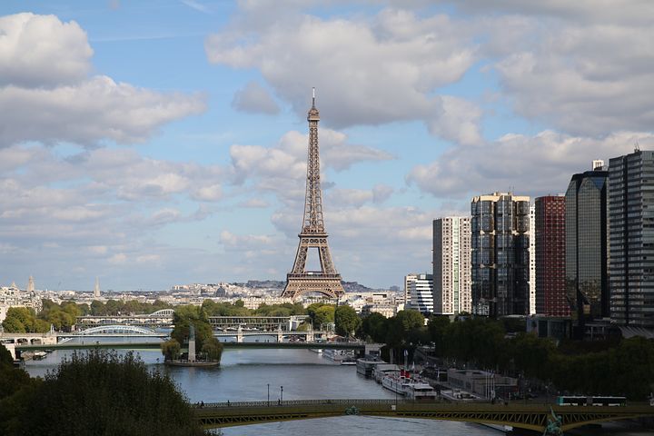 eiffle-tower-3392363__480.jpg